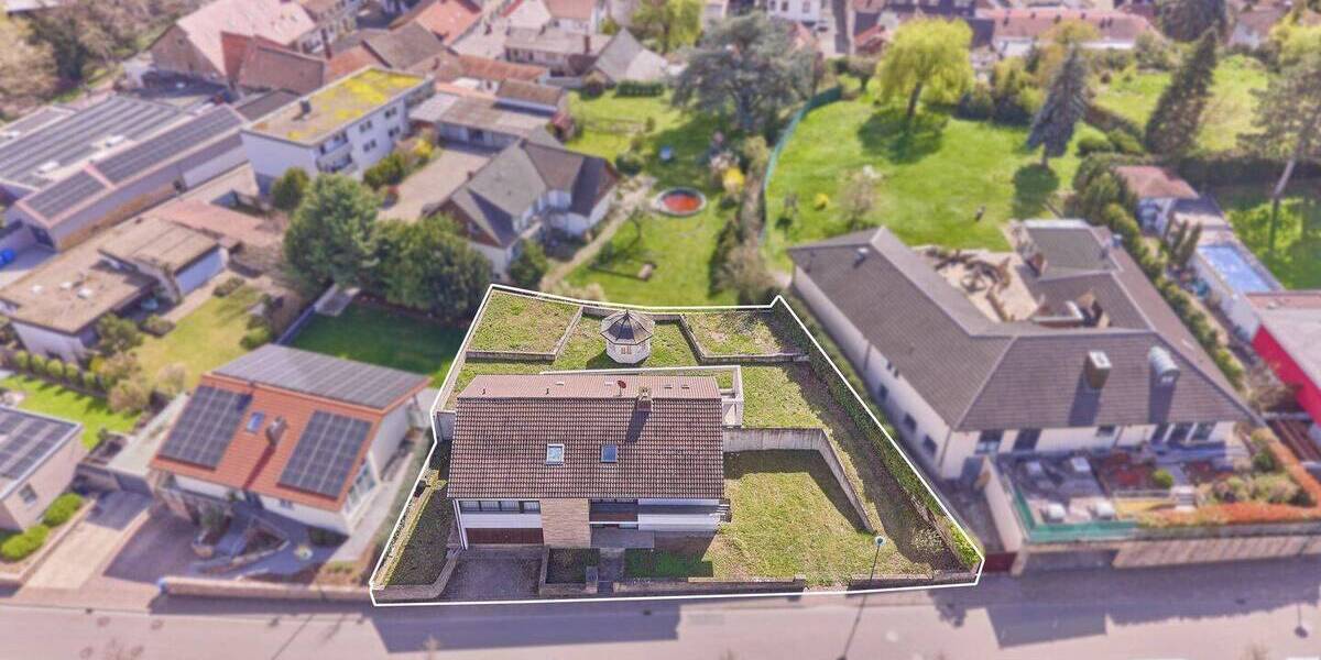 Einfamilienhaus Bad Dürkheim - 8 Zimmer, 290 m&sup2;, 975.000&euro; | Angebot:26486631
