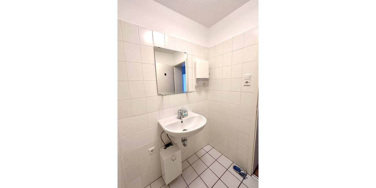 Gewerbeobjekt Kaiserslautern Innenstadt - 4 Zimmer, 1.220&euro; | Angebot:23960102