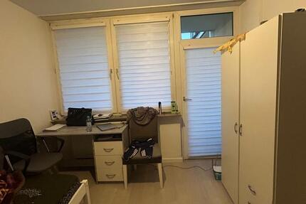 1 Zimmer voll möbliertes Appartement, 19 qm im 1. OG mit Balkon, in Toplage in Kaiserslautern zu vermieten. 1 zimmer
