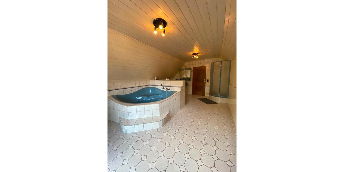 Mehrfamilienhaus, Wohnhaus Queidersbach - 9 Zimmer, 300 m&sup2;, 435.000&euro; | Angebot:27547318