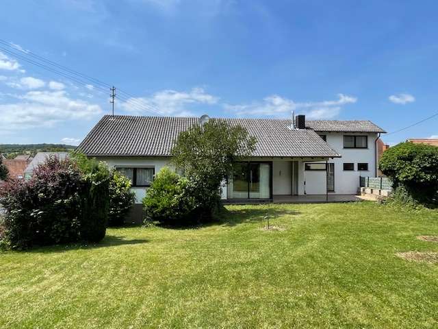Haus zum Kaufen in Steinbach 198.000 € 198 m²