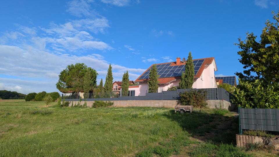 Wunderschönes Einfamilienhaus mit großem Garten in Feldrandlage 7 zimmer