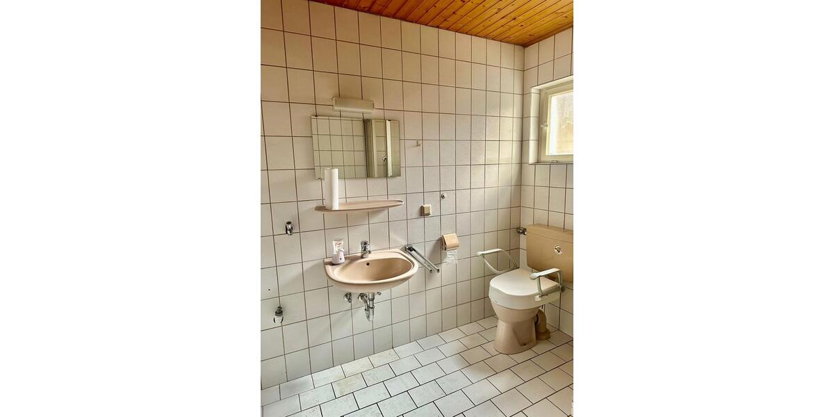 Einfamilienhaus Hauenstein - 7 Zimmer, 193 m&sup2;, 149.000&euro; | Angebot:25362902
