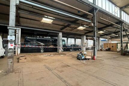 Zum vermiete eine grosse Halle ca 450quadratmeter zimmer