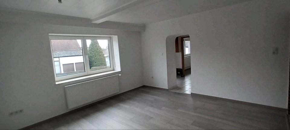 Einfamilienhaus Steinwenden - 7 Zimmer, 160 m&sup2;, 210.000&euro; | Angebot:26640063