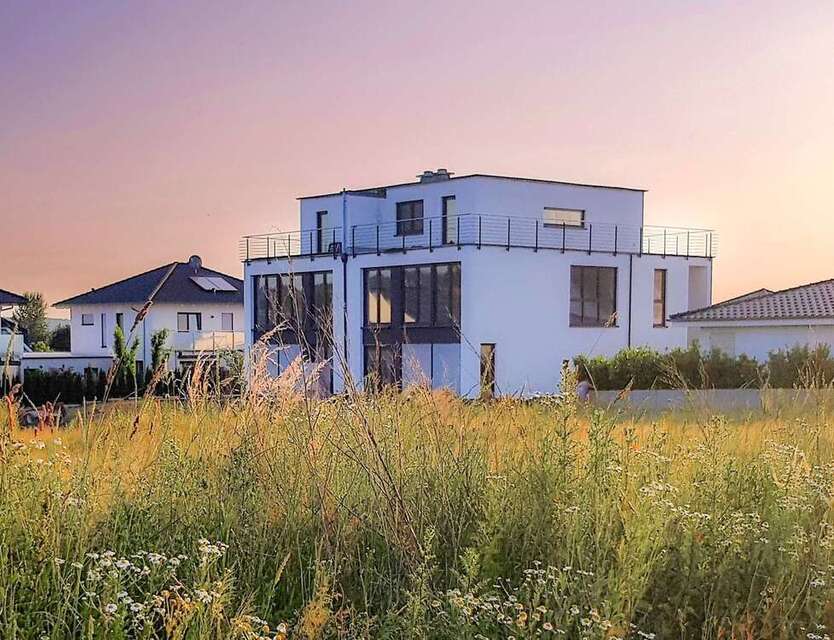 Haus zum Mieten in Niestetal 1.600 € 204 m²