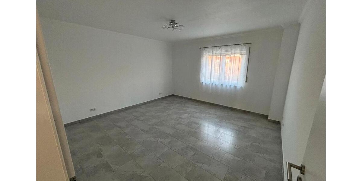 Einfamilienhaus Ramstein-Miesenbach Miesenbach - 1 Zimmer, 190 m&sup2;, 2.600&euro; | Angebot:26101571
