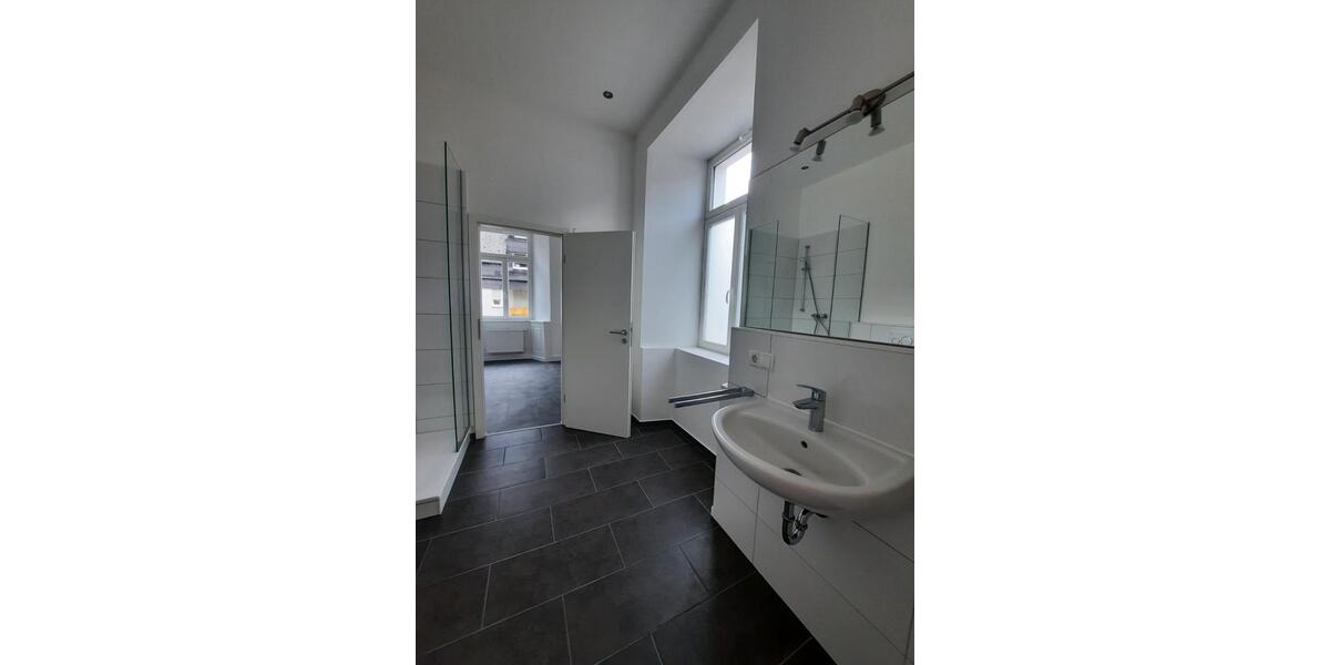 Etagenwohnung Kaiserslautern - 3 Zimmer, 104 m&sup2;, 950&euro; | Angebot:26459278