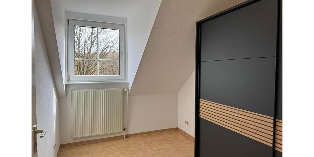 Dachgeschoßwohnung Weilerbach - 3 Zimmer, 115 m&sup2;, 1.200&euro; | Angebot:26067611