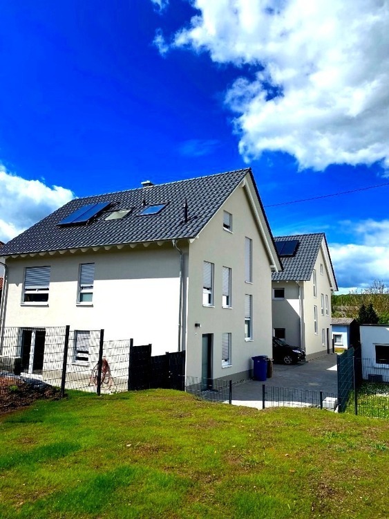 Energieeffizienzklasse A+ Neubau-EFH in Schwedelbach – zeitlose Architektur & elegante Ausstattung 7 zimmer