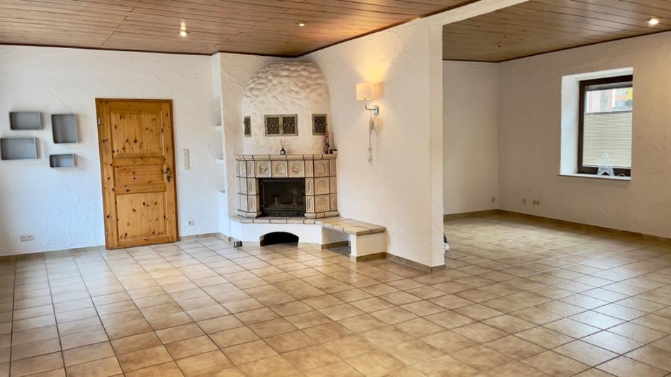 Doppelhaushälfte Bad Dürkheim - 5 Zimmer, 170 m&sup2;, 1.500&euro; | Angebot:25064676