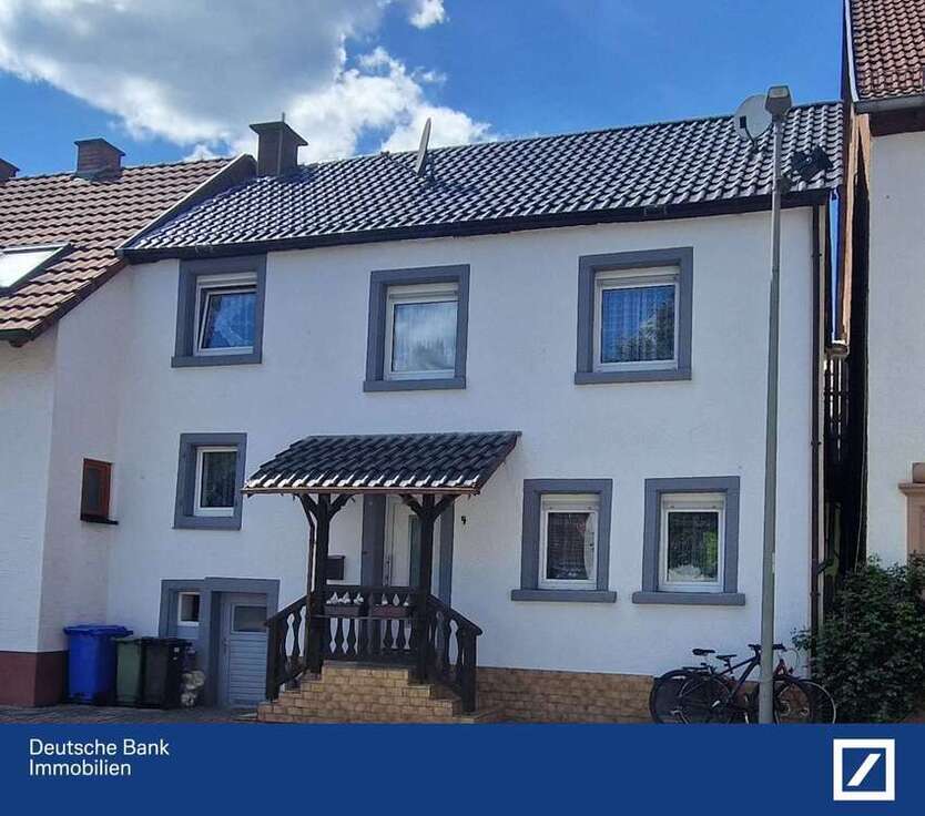 Haus zum Kaufen in Esthal 119.000 € 94.19 m²
