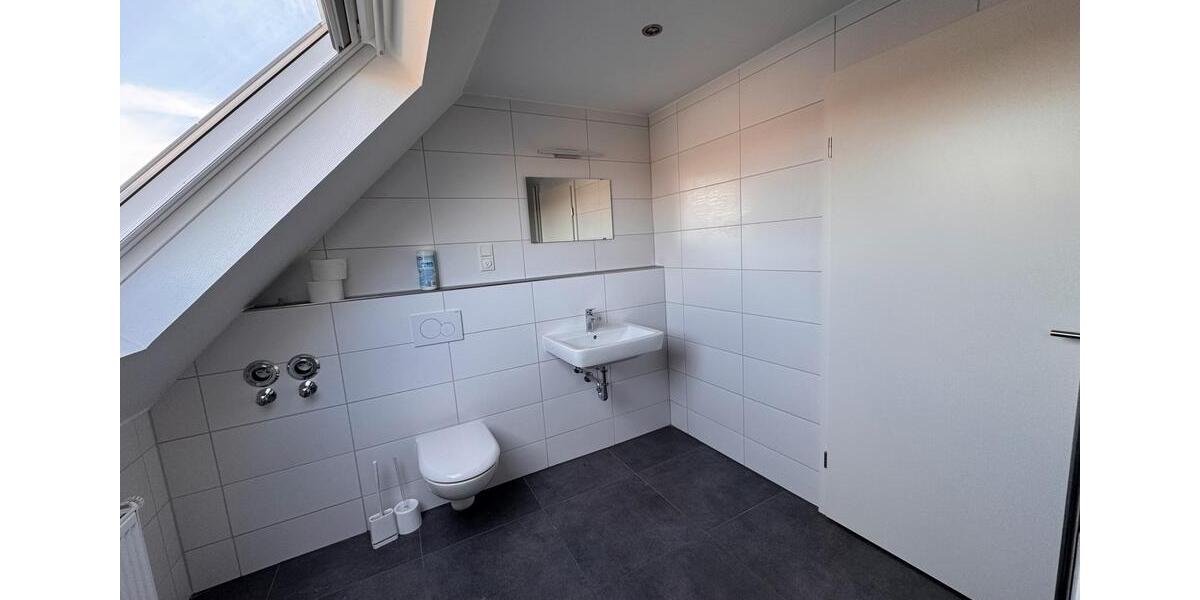 Dachgeschoßwohnung Mackenbach - 2 Zimmer, 67 m&sup2;, 900&euro; | Angebot:26271418