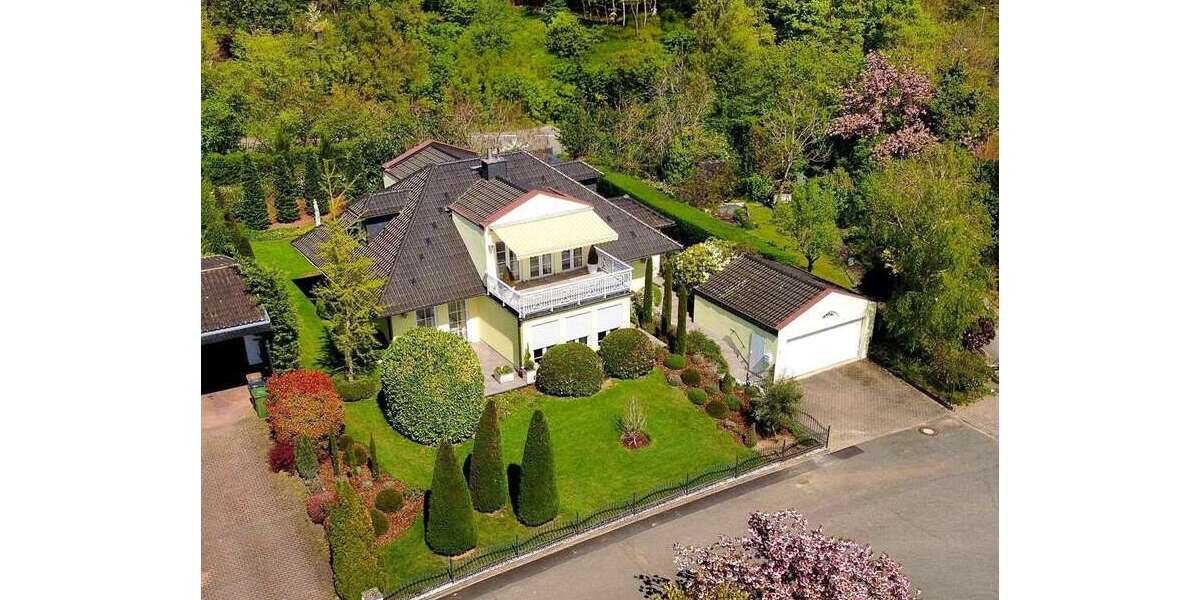 Einfamilienhaus Eisenberg - 6 Zimmer, 230 m&sup2;, 590.000&euro; | Angebot:25440437