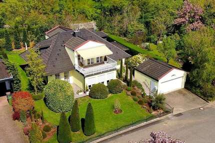 Haus Eisenberg - 6 Zimmer, 230 m&sup2;, 590.000&euro; | Angebot:25440437