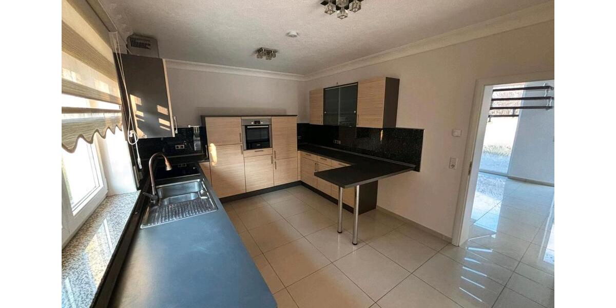 Einfamilienhaus Ramstein-Miesenbach Miesenbach - 1 Zimmer, 190 m&sup2;, 2.600&euro; | Angebot:26101571