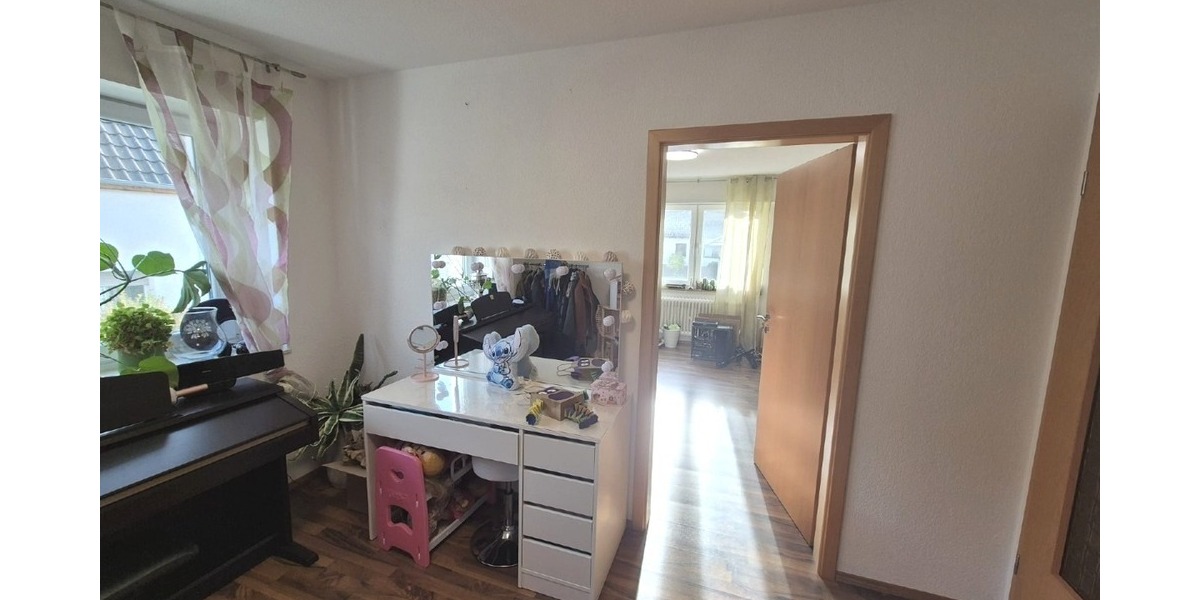 Großzügiges Wohnen für zwei Generationen: Poolbereich mit Poolbar & barrierefreiem EG - Zweifamilienhaus Katzweiler | Angebot:24408767