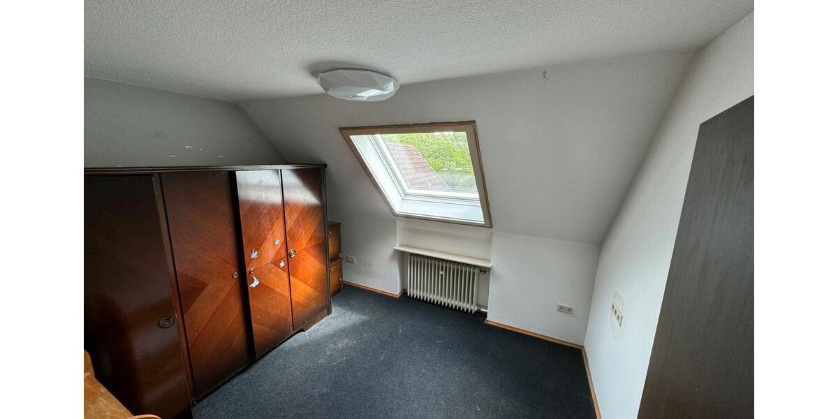 Einfamilienhaus Wolfstein - 8 Zimmer, 180 m&sup2;, 1.050&euro; | Angebot:26356081