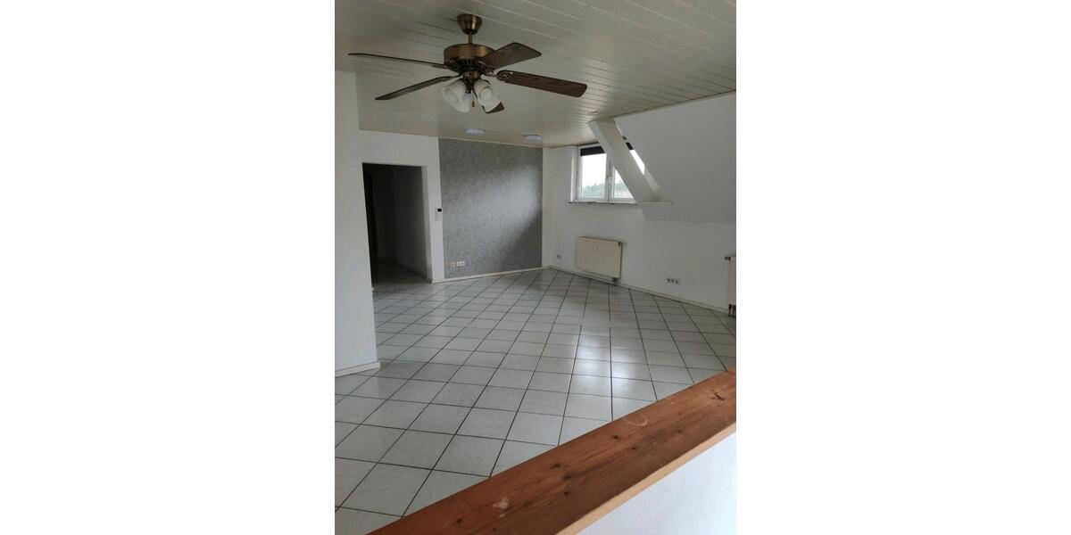 Dachgeschoßwohnung Krickenbach - 4 Zimmer, 108 m&sup2;, 1.400&euro; | Angebot:24826725