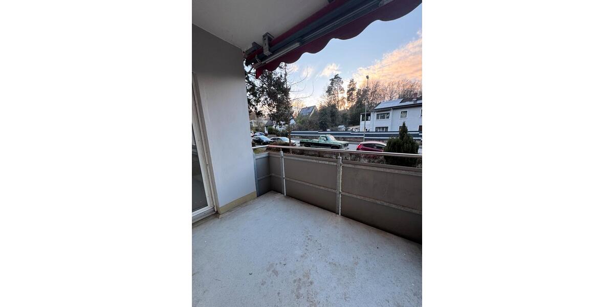 Erstbezug nach Sanierung: 4 Zimmer Küche, Bad, Gäste-WC, Balkon 4 zimmer