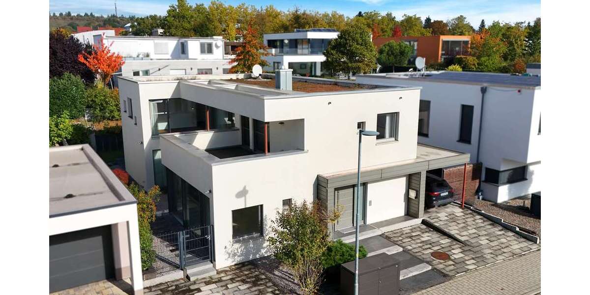 Haus zum Kaufen in Kaiserslautern 1.175.000 € 236.78 m² 5 zimmer