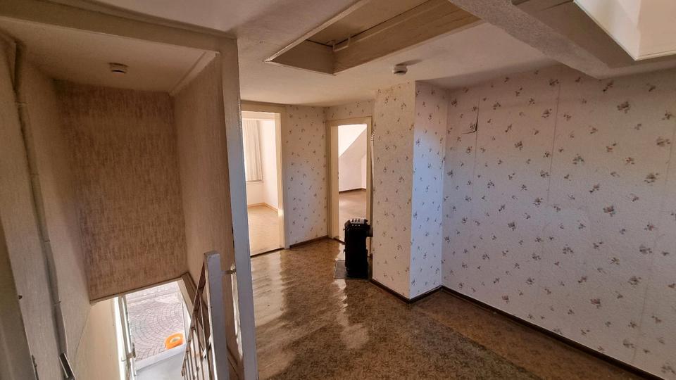 Reihenhaus Lambrecht (Pfalz) - 4.5 Zimmer, 100 m&sup2;, 80.000&euro; | Angebot:26640928