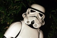 Witzige Sammlerfigur für „Star Wars“-Fans: Dieser Stormtrooper bringt Humor ins Badezimmer