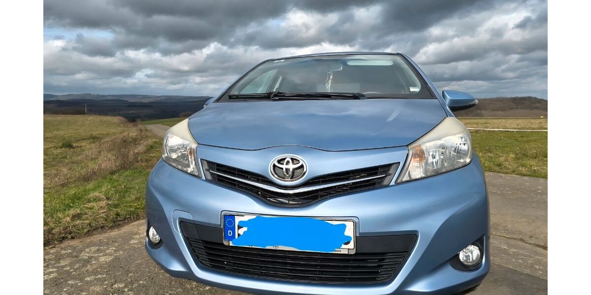 Toyota Yaris 98.500 km 7.700 &euro; Altenglan 66885