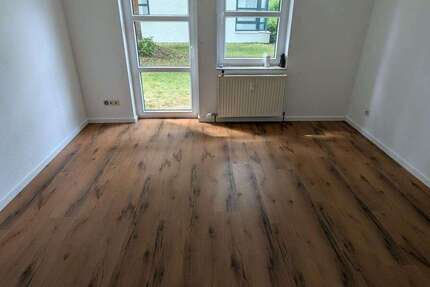 Wohnung Kaiserslautern Bahnheim - 1 Zimmer, 22 m&sup2;, 300&euro; | Angebot:27409086