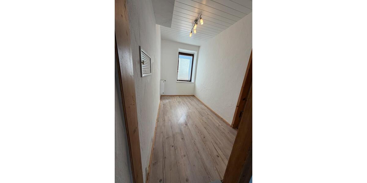 Einfamilienhaus Katzweiler - 5 Zimmer, 193 m&sup2;, 1.400&euro; | Angebot:26705276