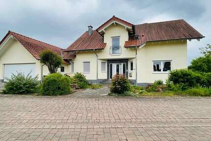 Haus Rodenbach - 6 Zimmer, 277 m&sup2;, 2.700&euro; | Angebot:26749237