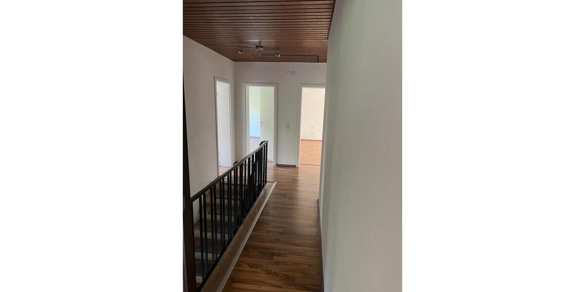 Einfamilienhaus Kaiserslautern Einsiedlerhof - 7 Zimmer, 208 m&sup2;, 429.000&euro; | Angebot:26768015