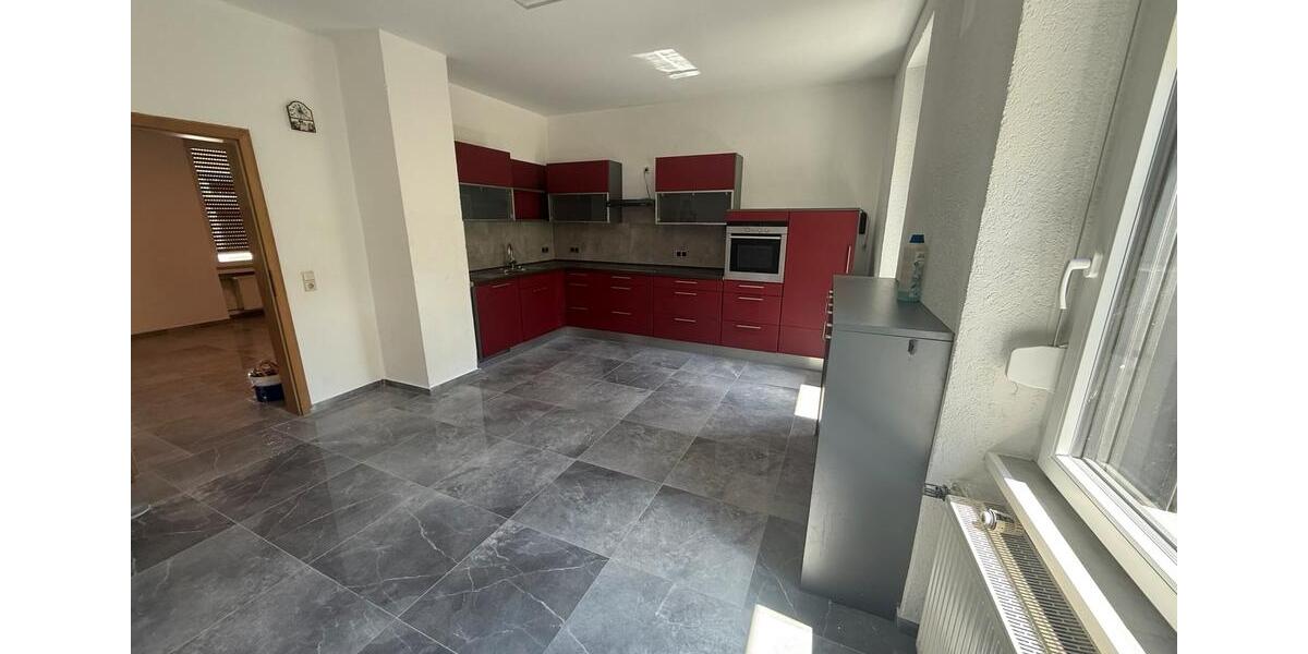 Reihenhaus Kaiserslautern Betzenberg - 8 Zimmer, 100 m&sup2;, 2.000&euro; | Angebot:27702868