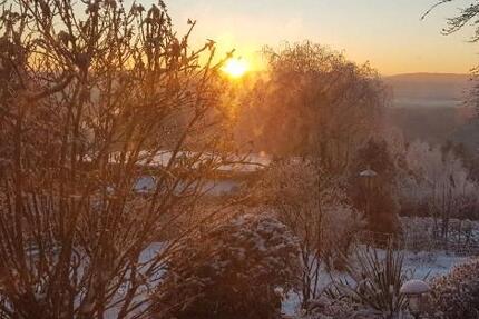 Helles, Einfamilienhaus mit großem Garten zu vermieten! Bestlage! 5 zimmer