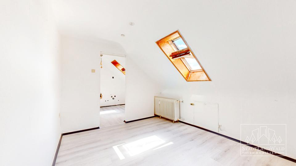 Dachgeschoßwohnung Pirmasens - 3 Zimmer, 65 m&sup2;, 390&euro; | Angebot:26659695