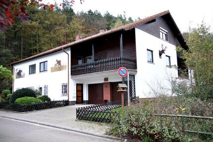 Haus Kaiserslautern Engelshof - 5 Zimmer, 214 m&sup2;, 1.350&euro; | Angebot:27715009