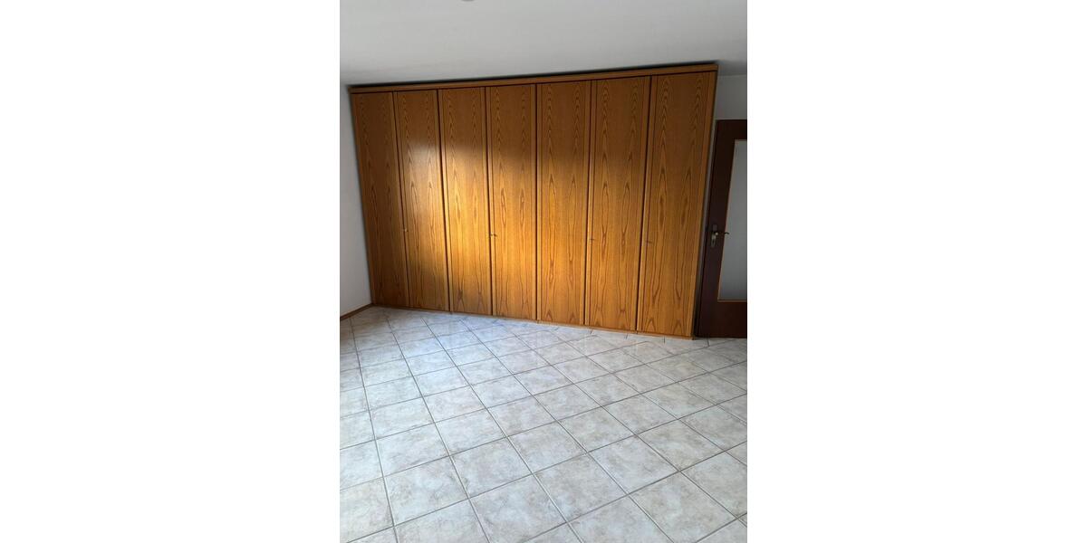 Erdgeschoßwohnung Mehlbach - 4 Zimmer, 161 m&sup2;, 1.300&euro; | Angebot:26300464