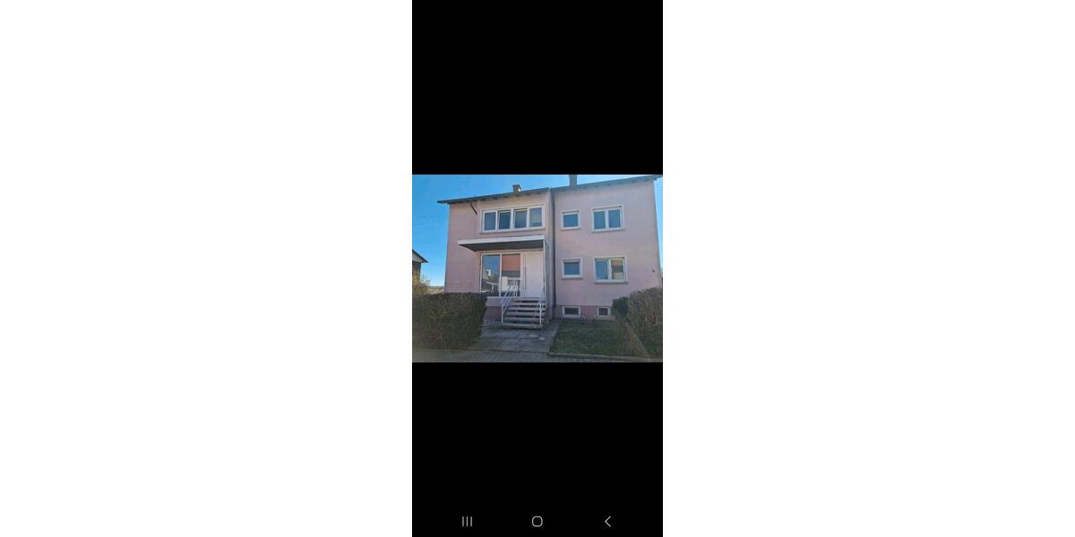 EG Wohnung 2 Garagen 4 Stellplätze Garten 3 zimmer