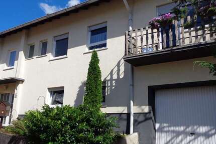 Haus Heiligenmoschel - 8 Zimmer, 242 m&sup2;, 1.700&euro; | Angebot:27007242