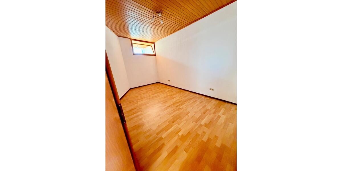 Einfamilienhaus Hauenstein - 7 Zimmer, 190 m&sup2;, 130.000&euro; | Angebot:26826227