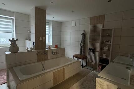 Wohnung Pirmasens Niedersimten - 3 Zimmer, 134 m&sup2;, 1.300&euro; | Angebot:25428189