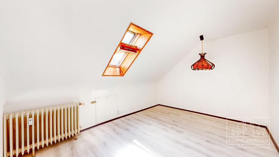 Dachgeschoßwohnung Pirmasens - 3 Zimmer, 65 m&sup2;, 390&euro; | Angebot:26659695