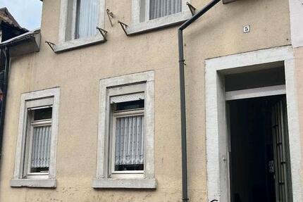 Haus Lambrecht (Pfalz) - 4.5 Zimmer, 100 m&sup2;, 80.000&euro; | Angebot:26193936