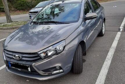 Lada Vesta 25.000 km 9.300 &euro; Kaiserslautern 67657