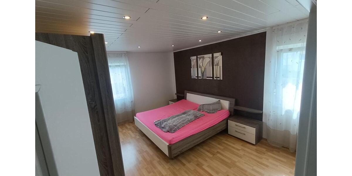 Mehrfamilienhaus, Wohnhaus Höheinöd - 7.5 Zimmer, 263 m&sup2;, 399.000&euro; | Angebot:26449255