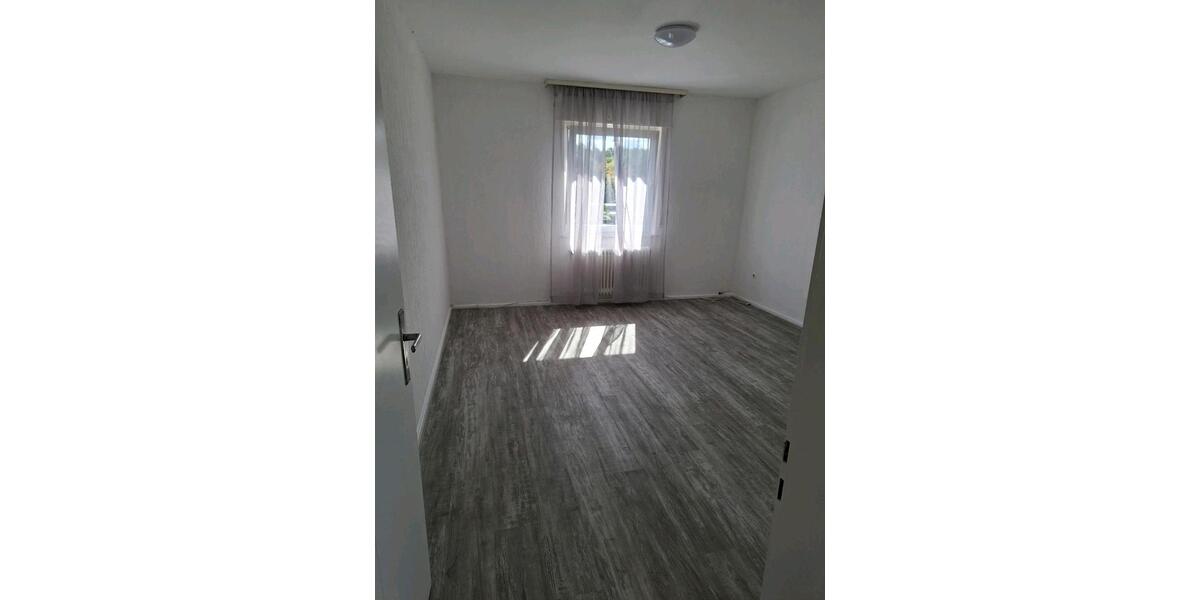 Einfamilienhaus Kaiserslautern Bahnheim - 5 Zimmer, 120 m&sup2;, 1.800&euro; | Angebot:27717985