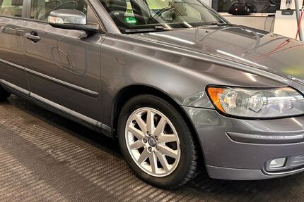 Volvo V50 218.000 km 2.000 &euro; Weilerbach 67685