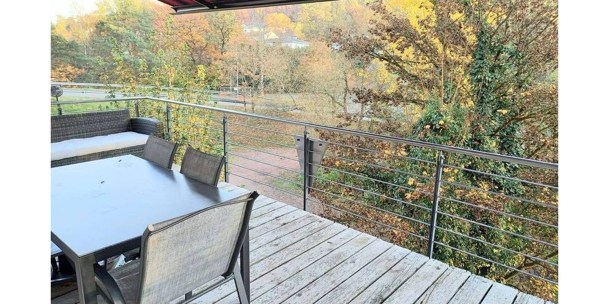 TOP Wohnhaus mit Balkon, Terrasse, Garten, Garage und ca. 40 m² Ausbaupotenzial im Dachstudio, in Rodalben (Pirmasens) 4 zimmer