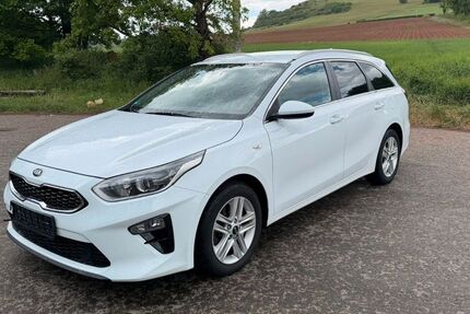 Kia ceed Sportswagon 139.800 km 9.999 &euro; Eisenberg 67304