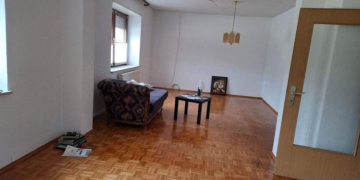 Mehrfamilienhaus, Wohnhaus Kaiserslautern Innenstadt - 6 Zimmer, 215.000&euro; | Angebot:26028129